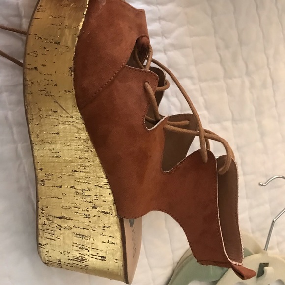 Lace up wedge - Picture 1 of 5